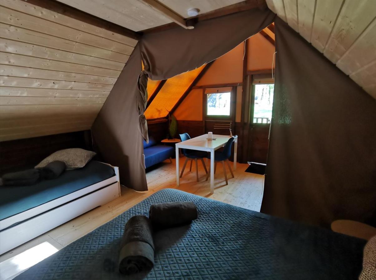 Hotel La Parenthese Meslandaise Esterno foto